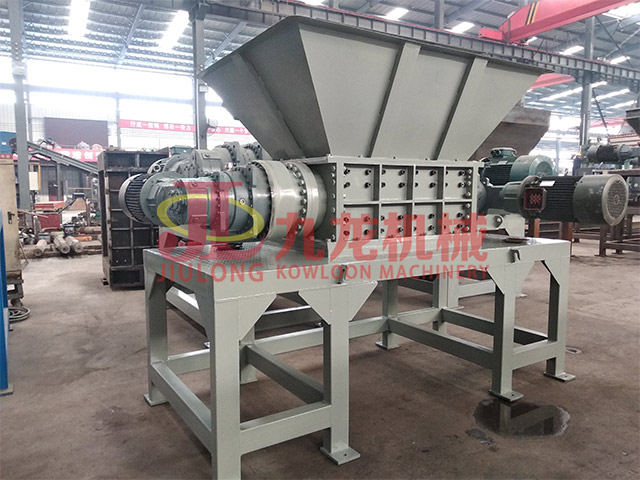 廢(fèi)舊海綿撕碎(suì)機