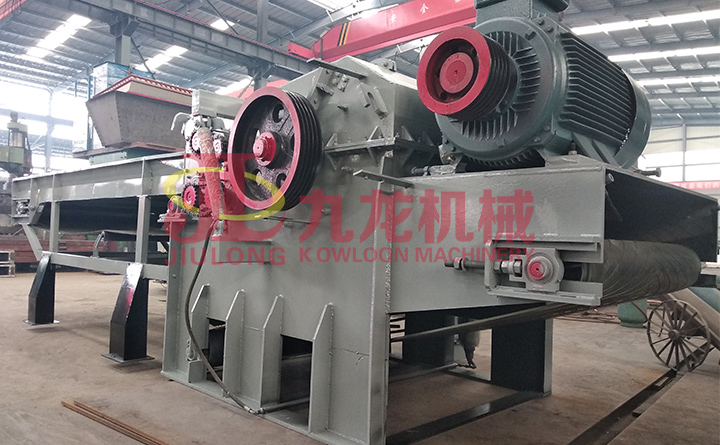 模（mó）板破碎機