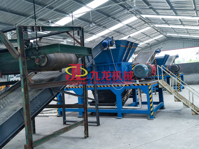 浙江大件垃(lā)圾破(pò)碎現(xiàn)場