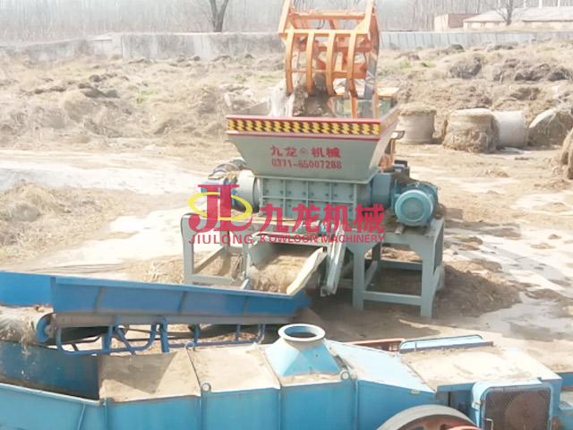 新鄉稻草撕碎機現場(chǎng)