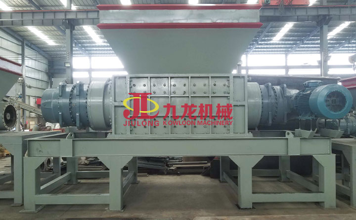 廢（fèi）舊金屬破碎機