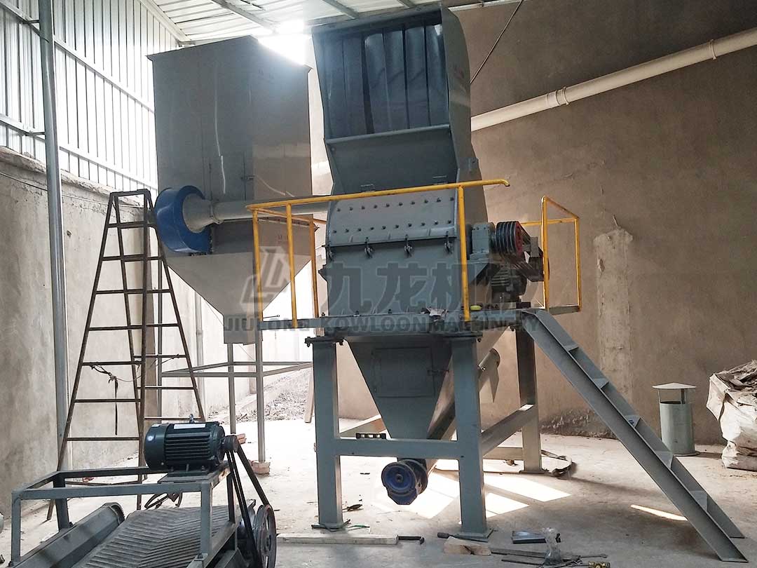 小（xiǎo）型木材（cái）粉碎機