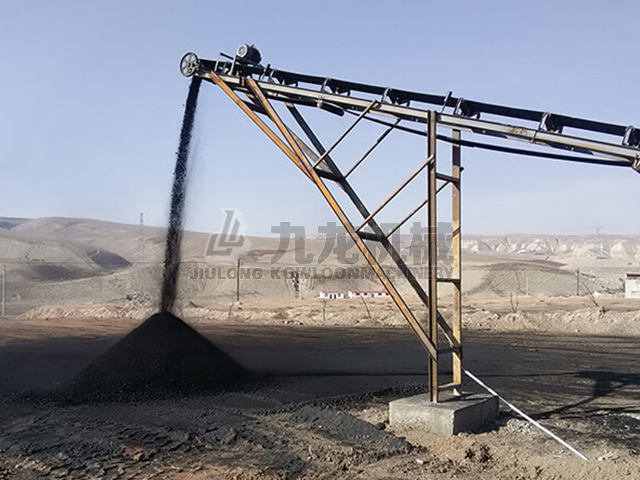 新疆新源煤（méi）粉烘（hōng）幹機現場