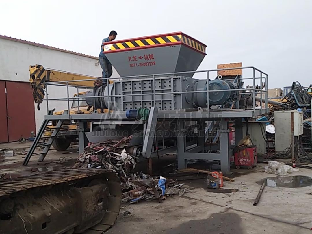 汽車外殼（ké）撕碎（suì）機